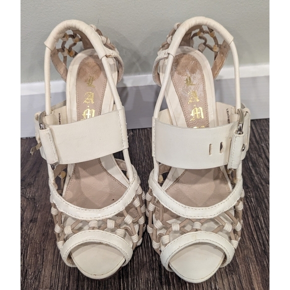 L.A.M.B. Woven Mary Jane Leather Cream Sandals Size 6 - Picture 2 of 10